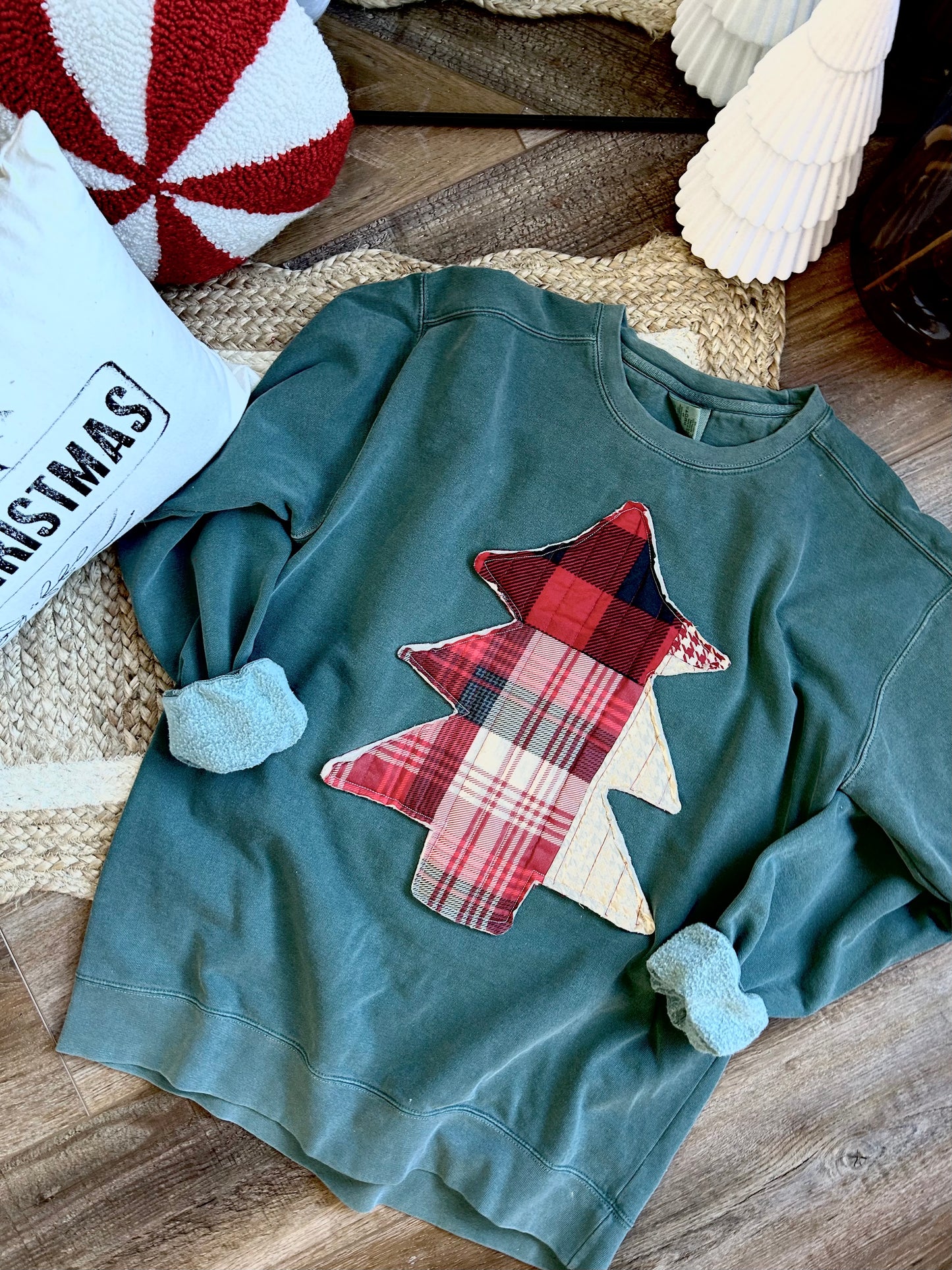 Red Tree Quilted Patchwork Crewneck | Blue Spruce - Large