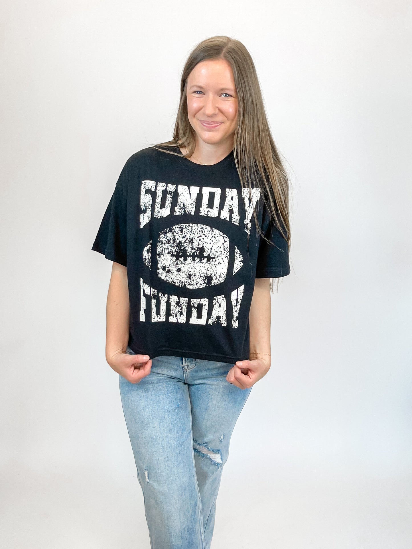 Sunday Funday Graphic Crop Tee | Black