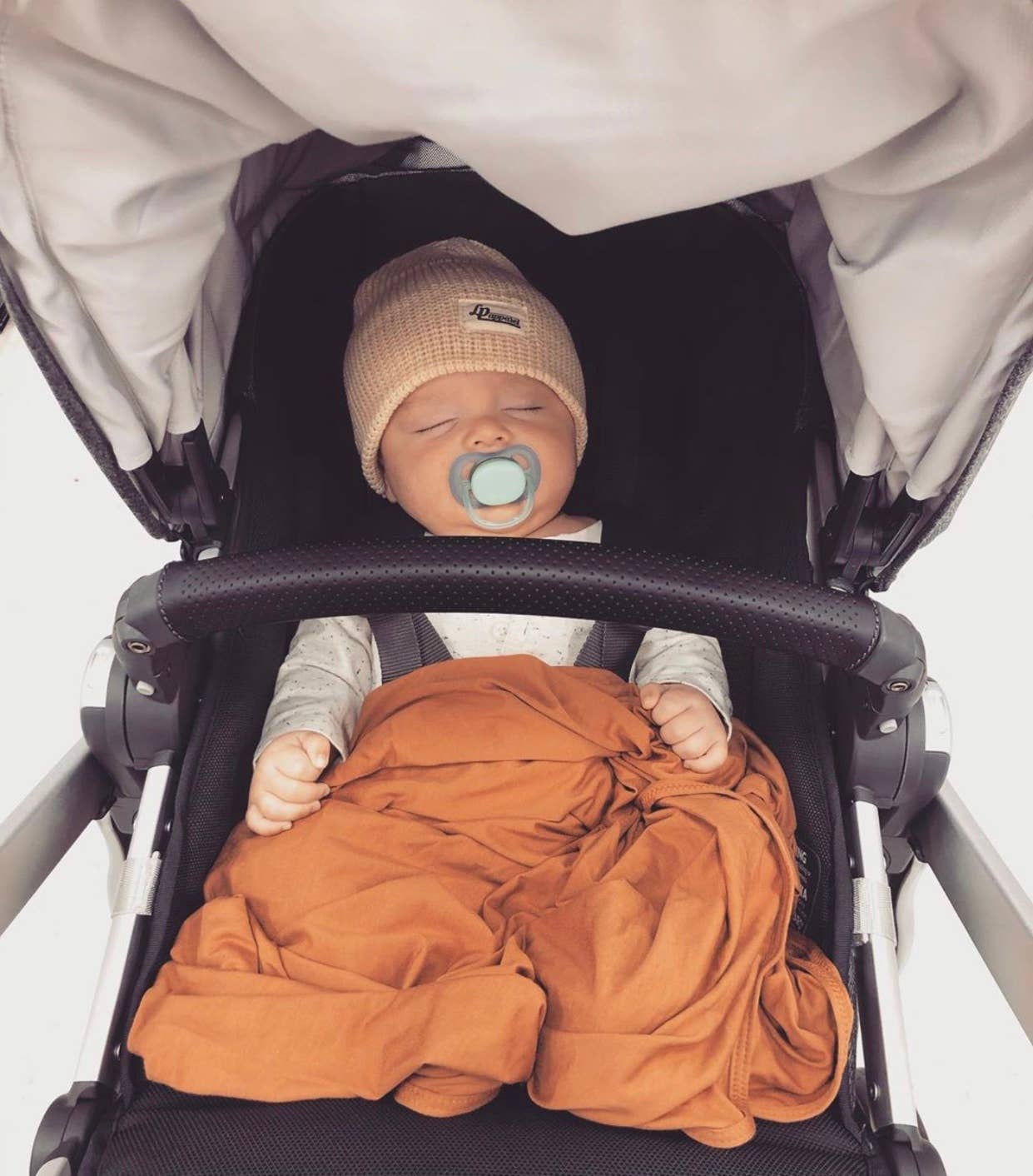 Swaddle Blanket & Baby Hat | Camel