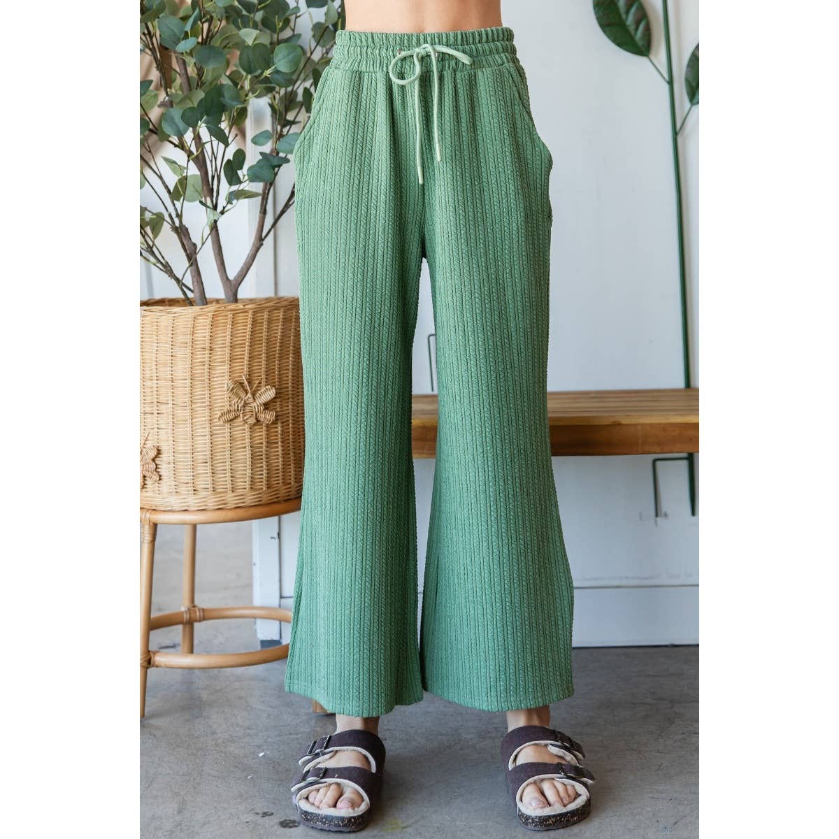 Delta Waffle Textured Pants | Olive