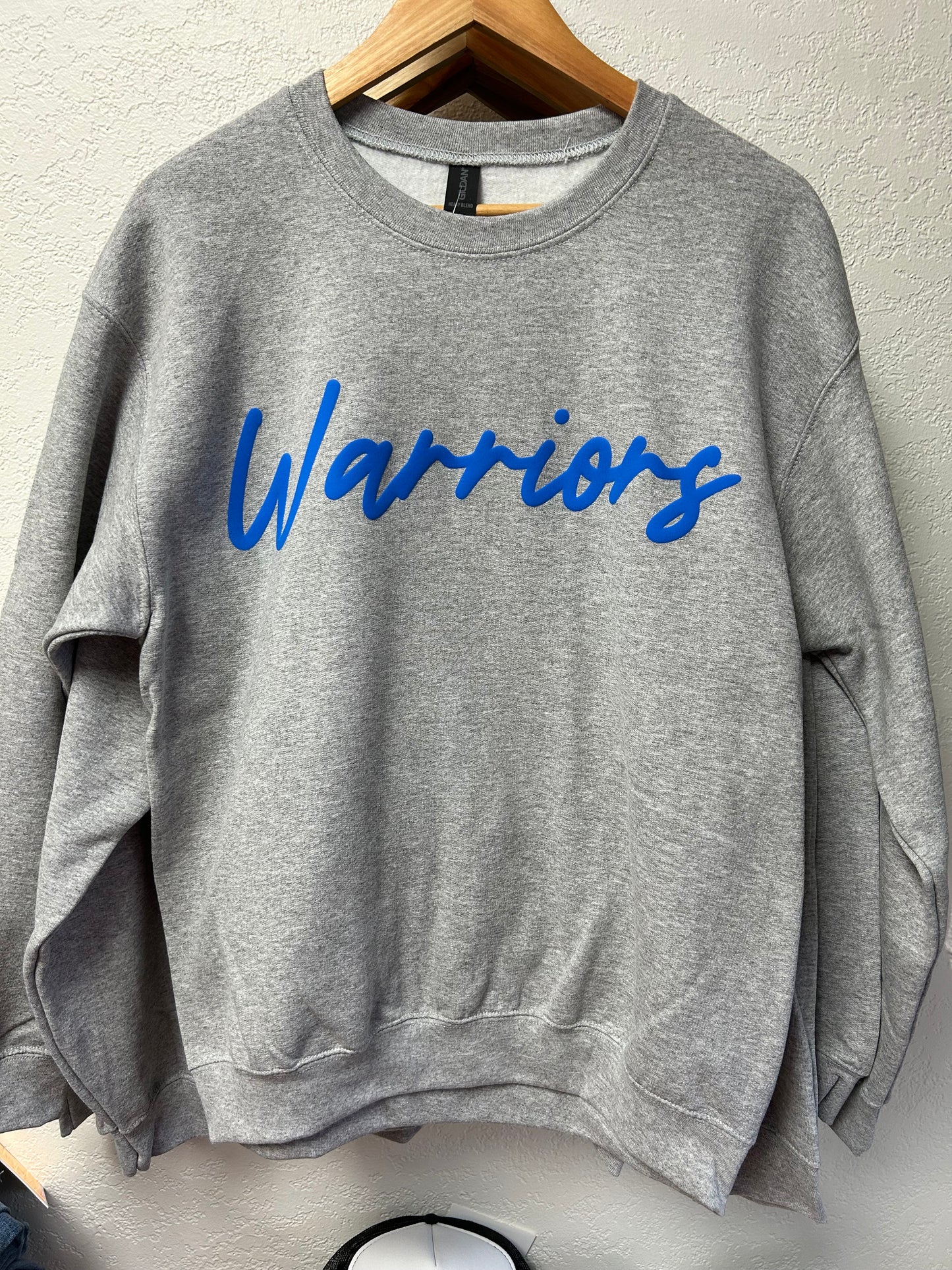 Cursive Puff Warriors Crewneck | Gray