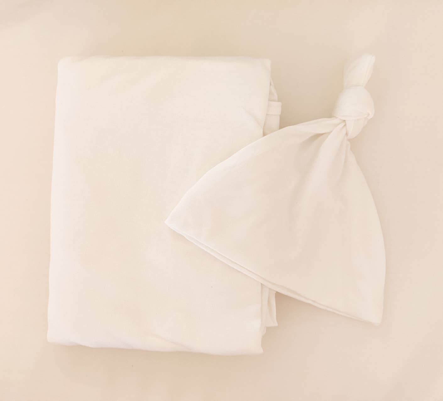Swaddle Blanket & Baby Hat | White