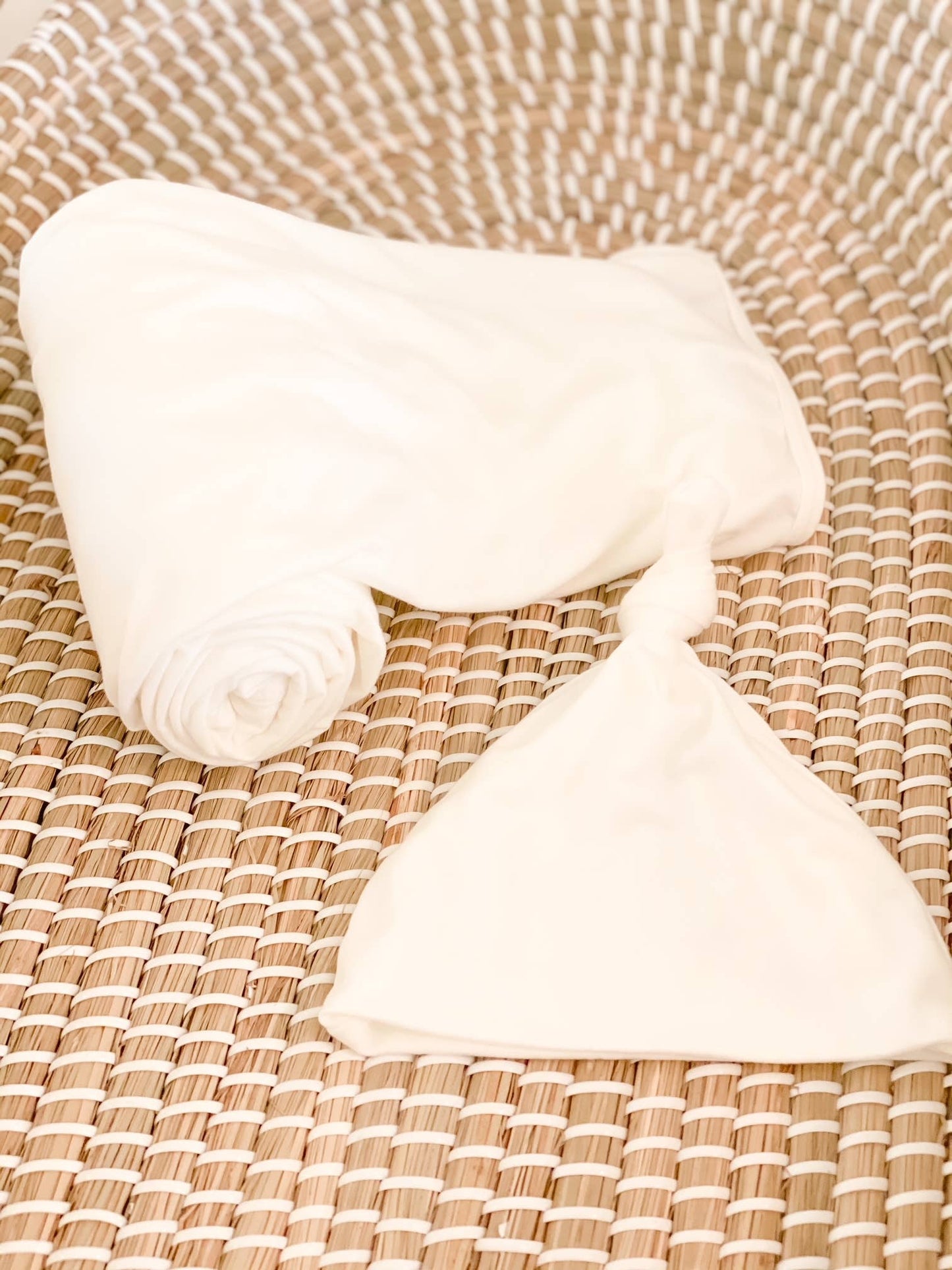 Swaddle Blanket & Baby Hat | White
