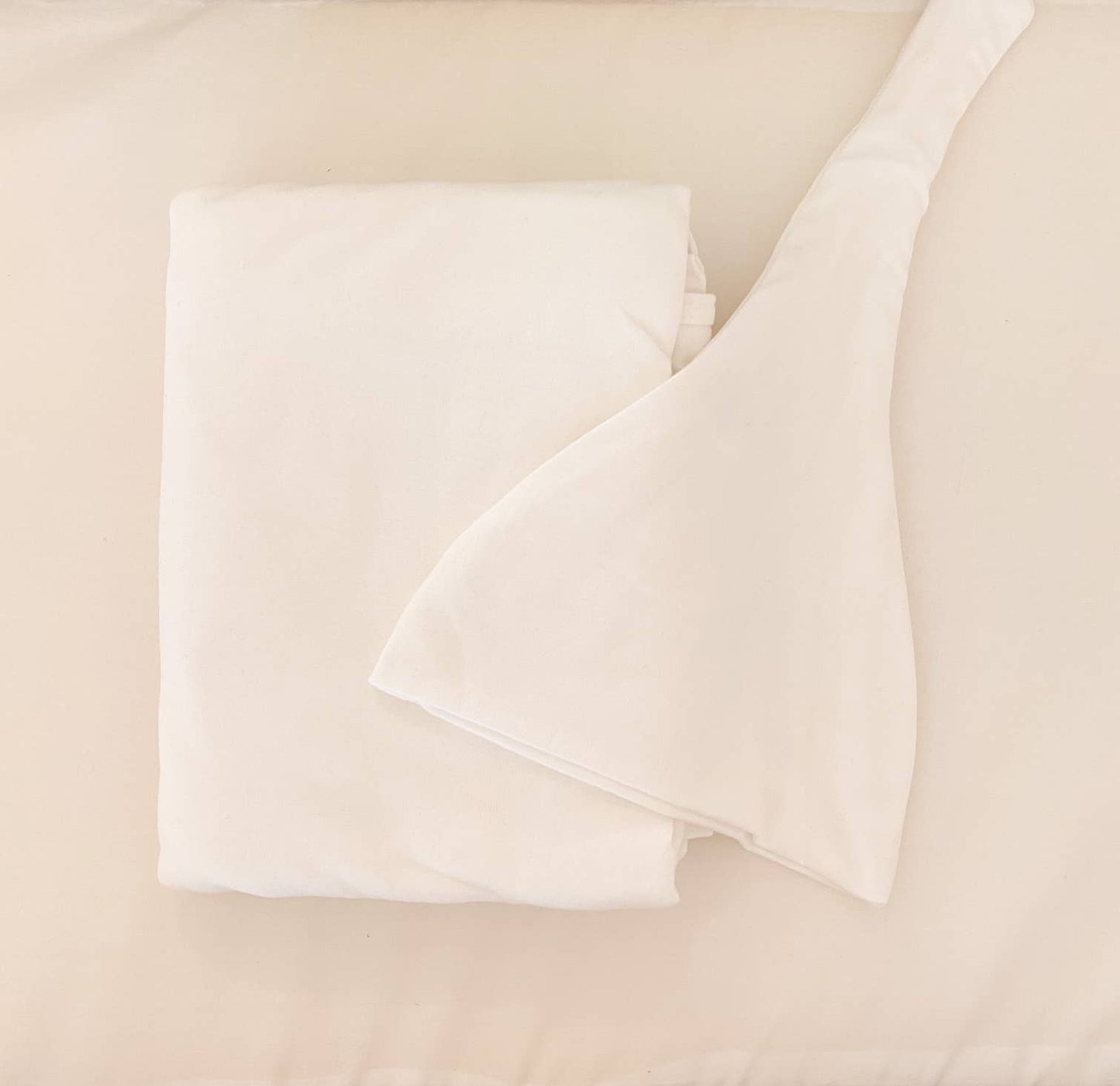 Swaddle Blanket & Baby Hat | White