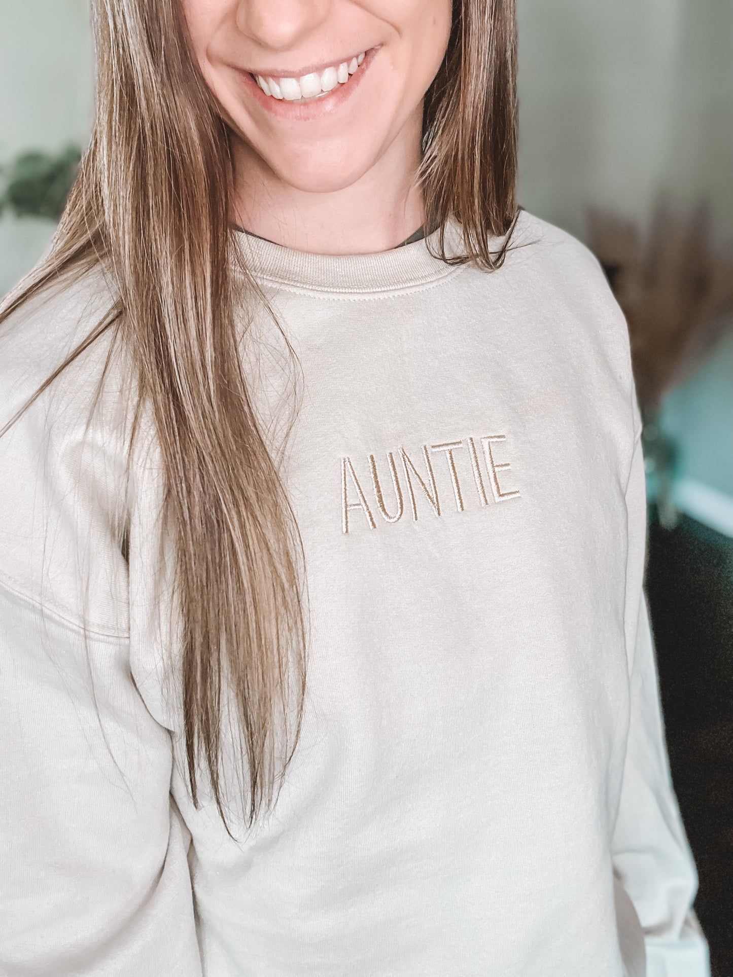 Auntie Sand Crewneck