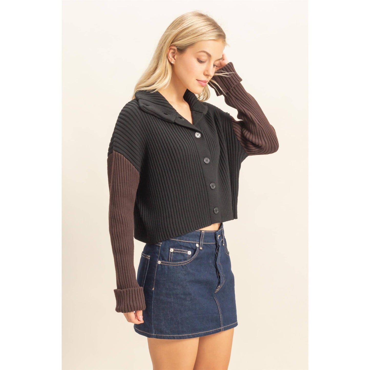 Devin Contrasting Sleeves Sweater Cardigan | Black/Brown