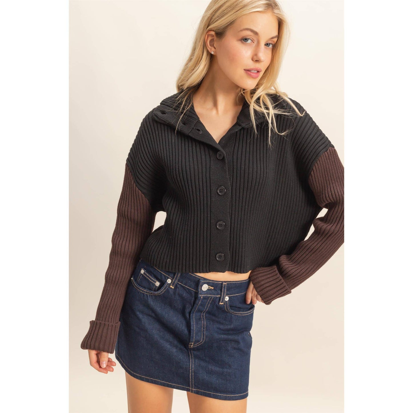 Devin Contrasting Sleeves Sweater Cardigan | Black/Brown