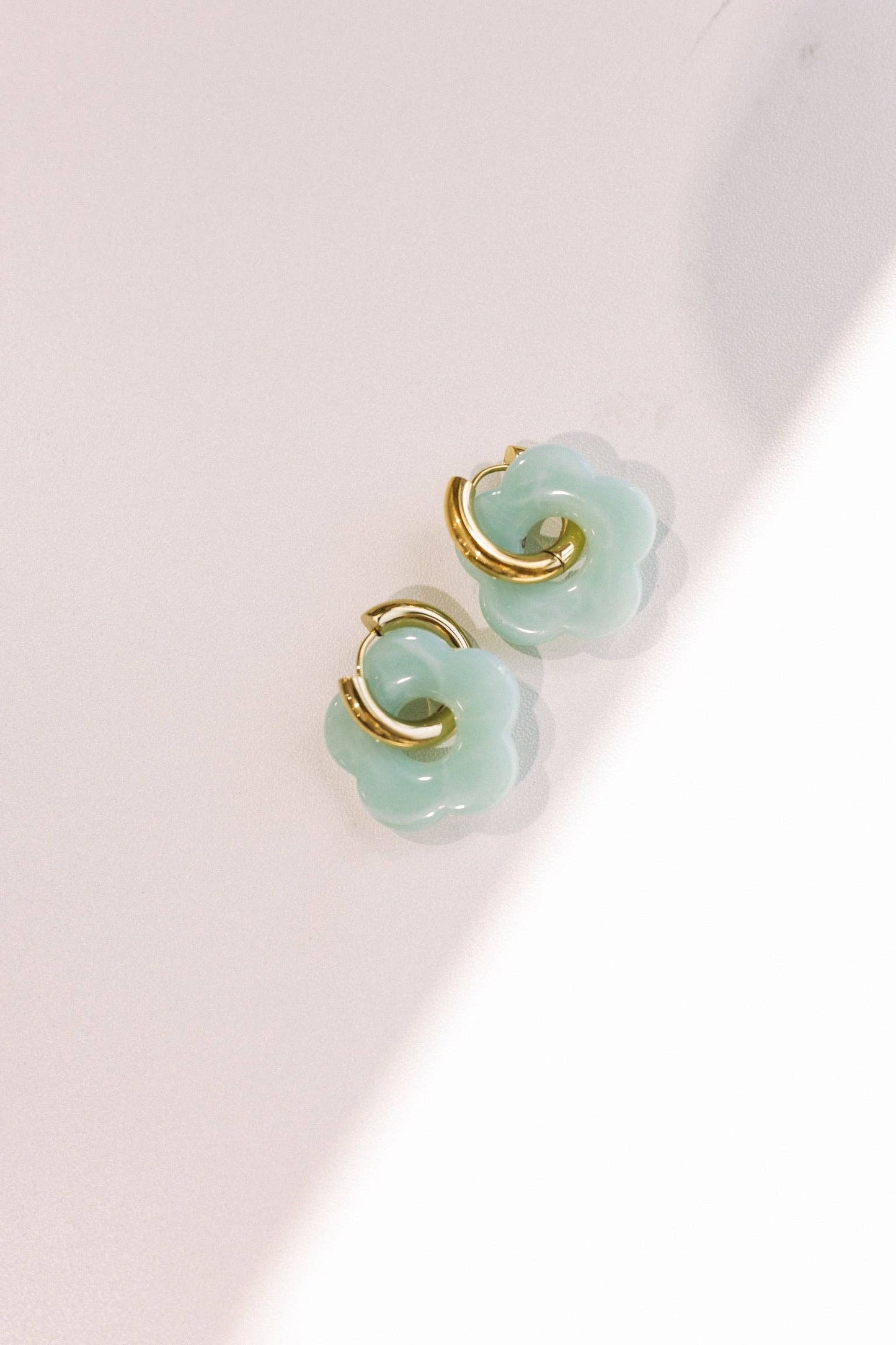 Color Me Daisy Hoop Earrings | PINK
